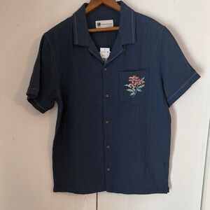 Men's Aeropostale Stitched Floral Cotton Gauze Short Sleeve Camp Shirt MED